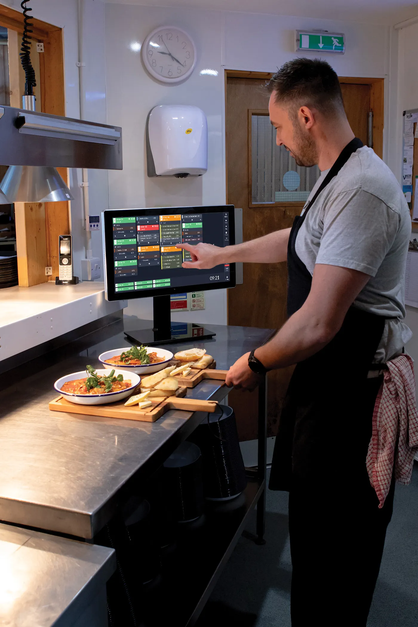 Chef using an ICRTouch TouchKitchen screen (image: ICRTouch)